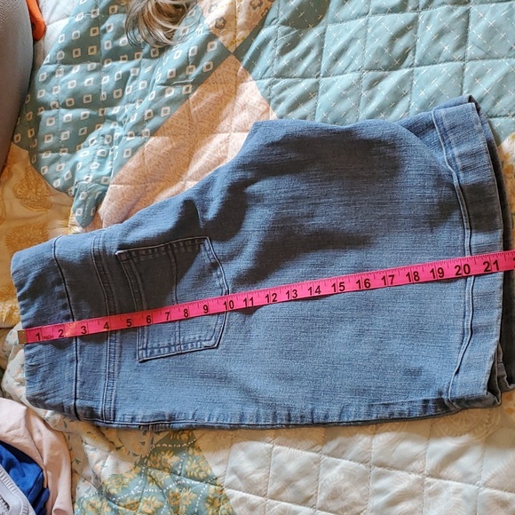 Ladies' Pull-on denim shorts size 12 - Picture 5 of 10